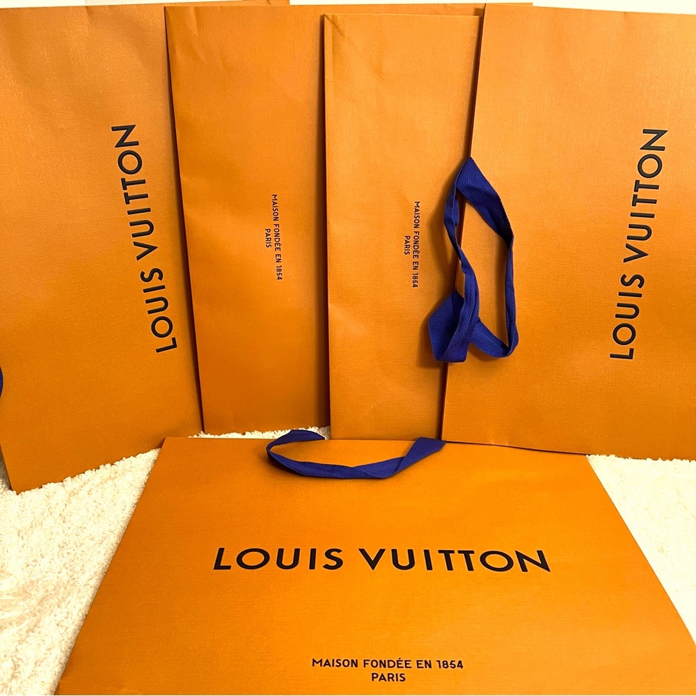 Louis Vuitton Paperbags Authentic lot of 5